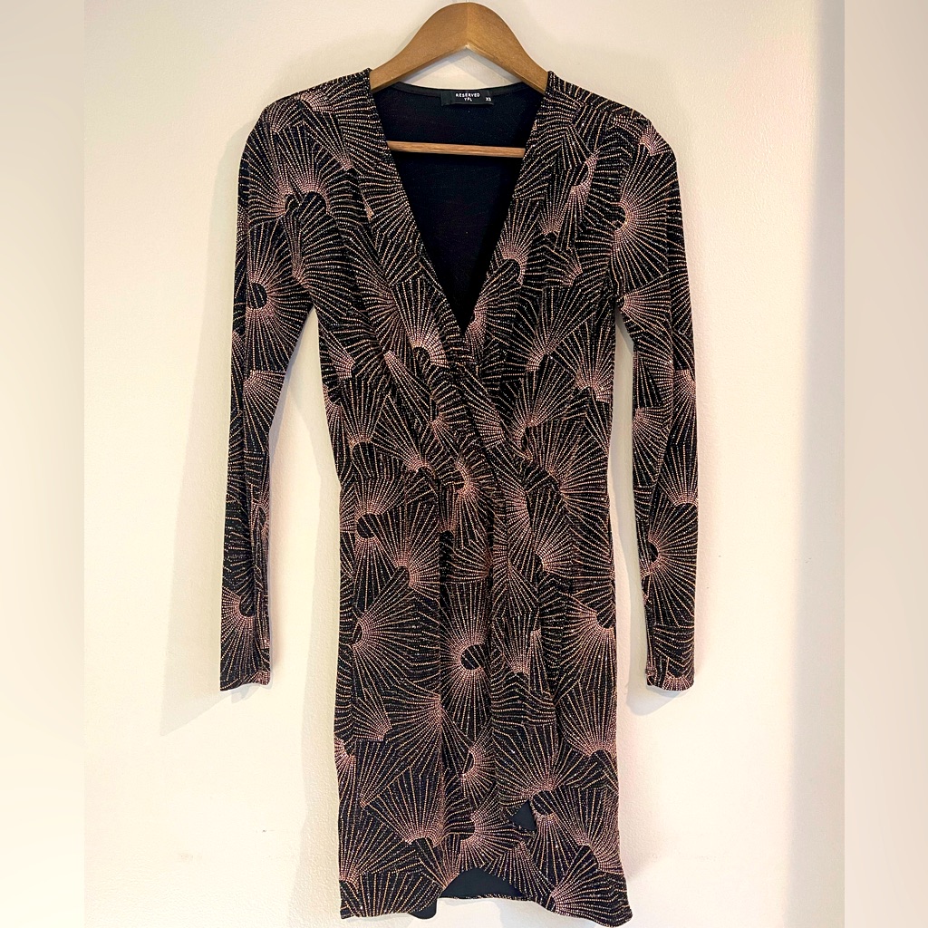 Nwot Petite Black And Gold Firework Print Dress In Size - Small